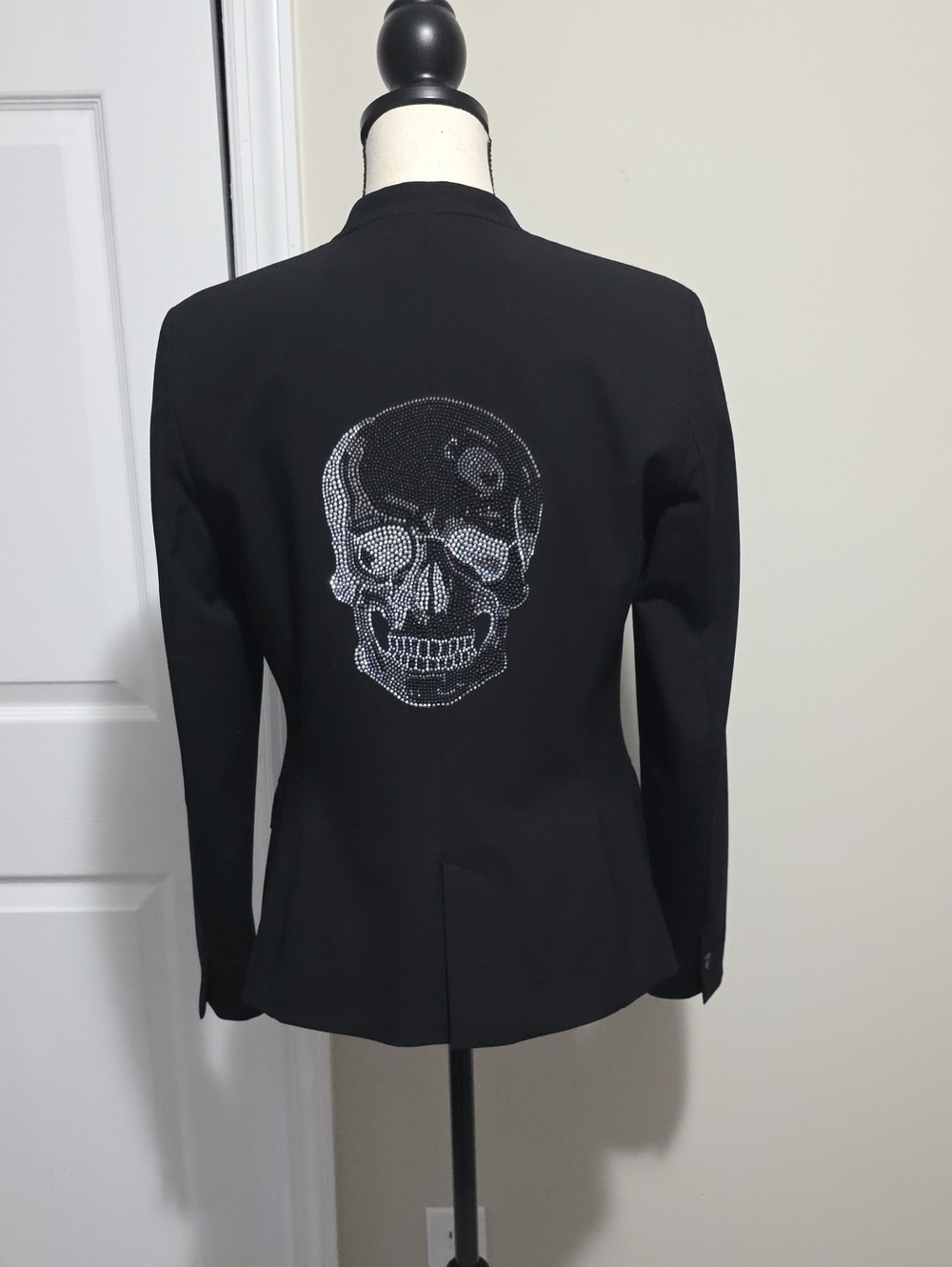 Hipchik Couture Embellished Rhinestone  Skull Blazer Black S M